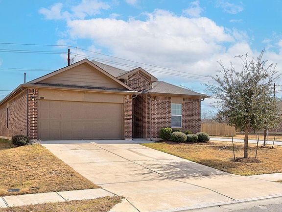 2nd image of 10801 Defender Trl