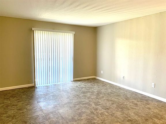 3rd image of 2200 Cypress Landing Dr Unit F2