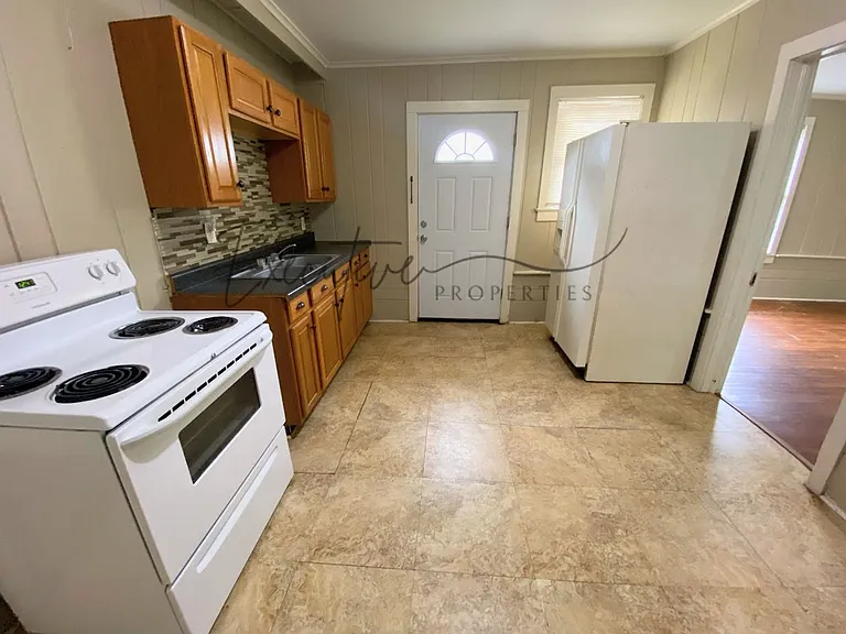 709 Pryce St #A — Photo 4