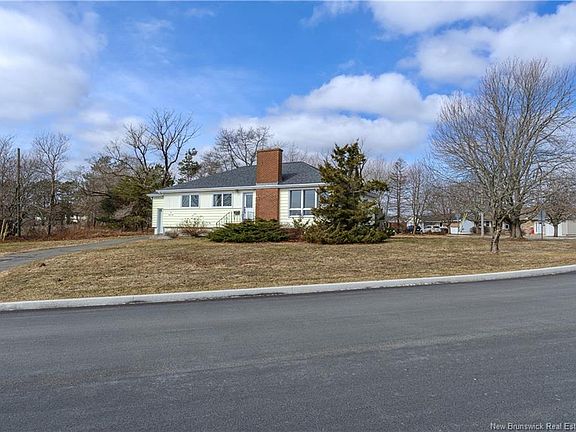 5th image of 461 Ridge Row