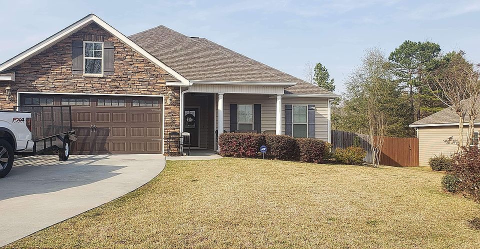 1st image of 102 Highland Point Dr