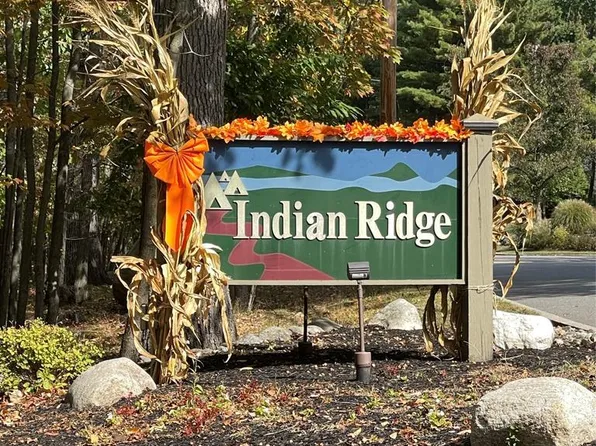 2214 Hilltop Rd, Mahwah, NJ 07430
