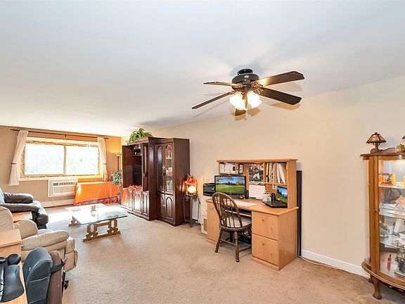 5th image of 120B Collen Dr APT 207
