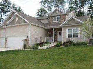 881 Hemingway Trl, Valparaiso, IN 46383