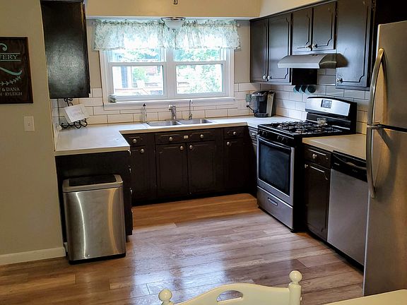 3rd image of 5515 Edgelawn Dr SE
