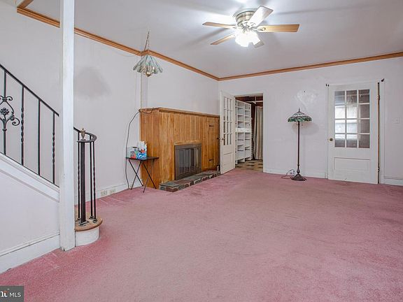 3rd image of 1530 Riverside Dr