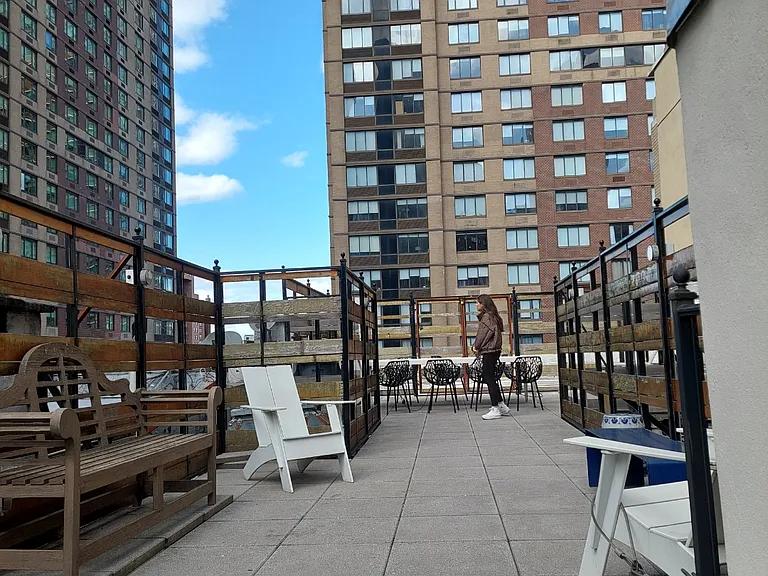 210 E 95th St #3C — Photo 16