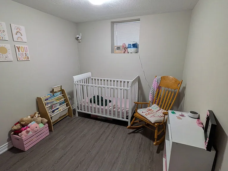 90 Penelope Dr — Photo 8