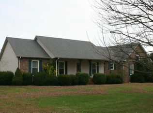 4019 Meadow View Cir, Pleasant View, TN 37146