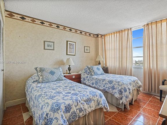 3rd image of 1351 NE Miami Gardens Dr APT 1006E