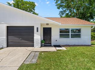 932 Boulder Dr, South Daytona, FL 32119