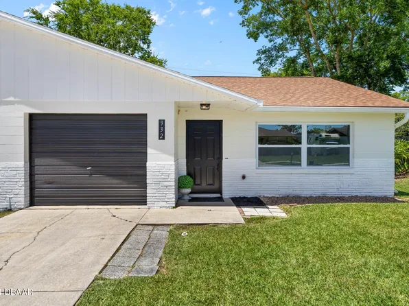 932 Boulder Dr, South Daytona, FL 32119