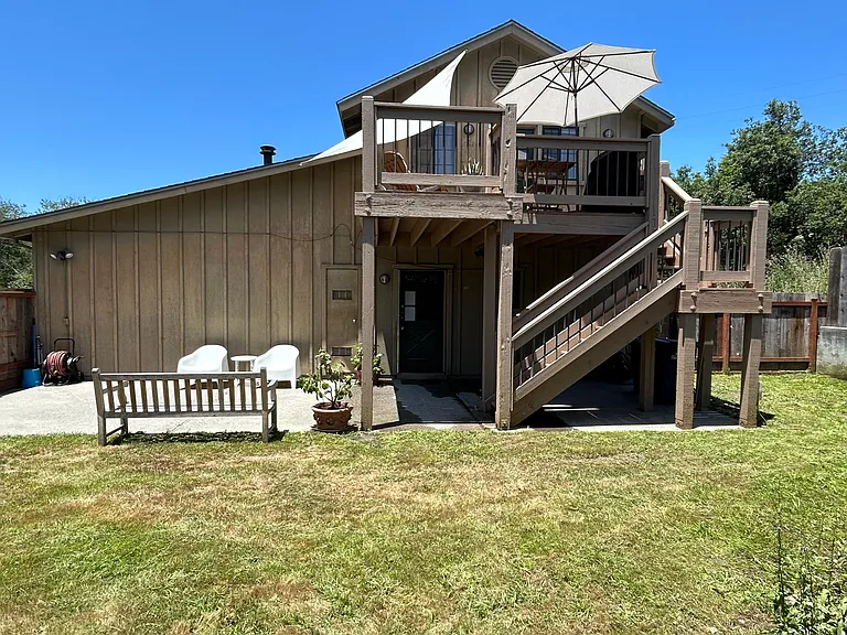 102 Laguna Pl — Photo 30
