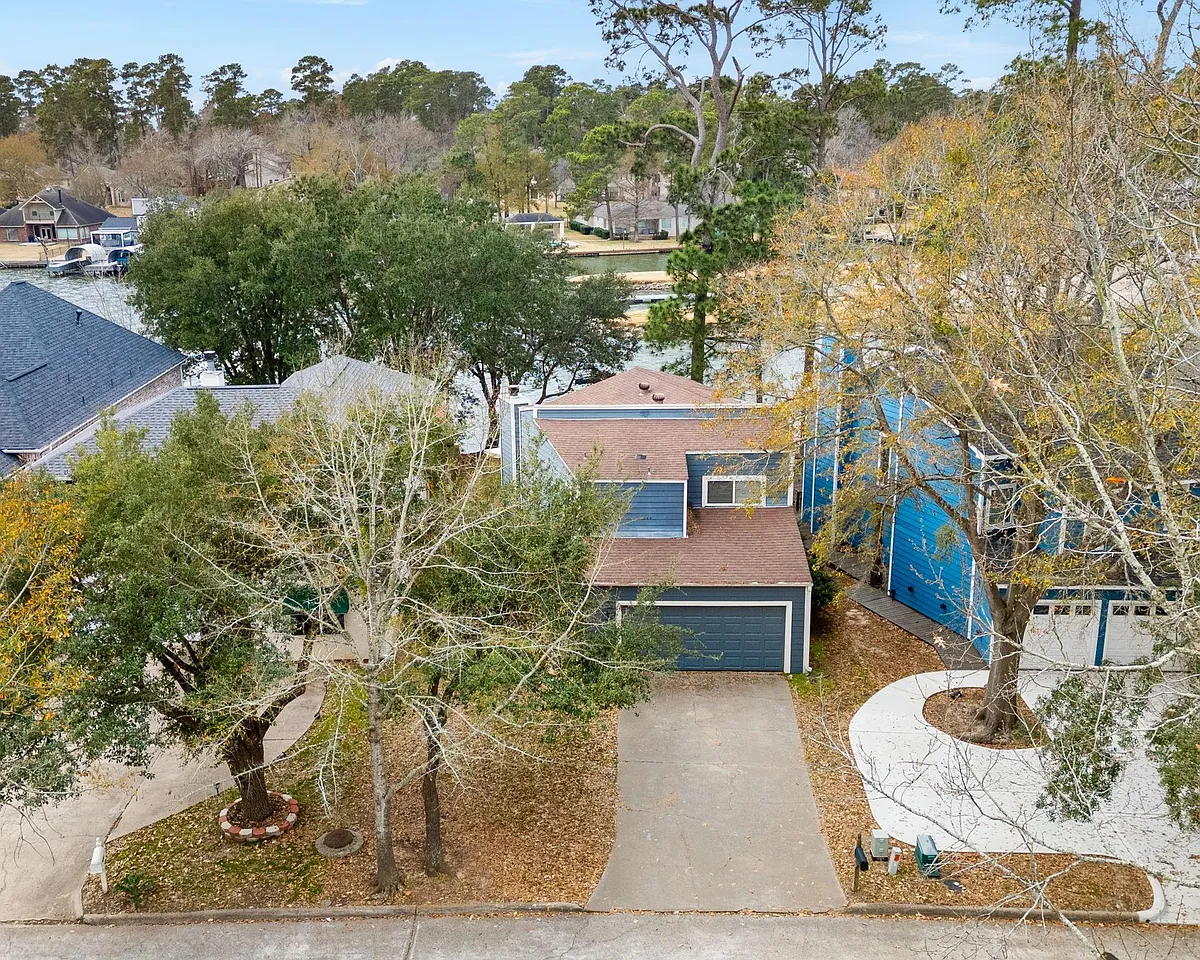 Building Photo - 3203 Poe Dr