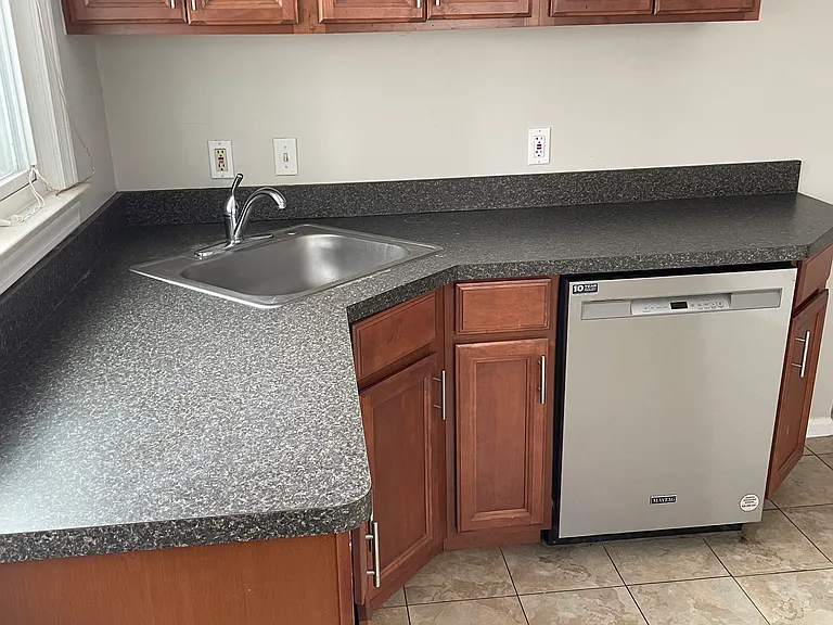1814 N Center St — Photo 2