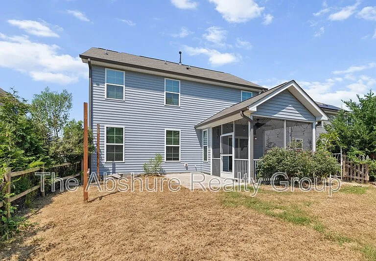 404 Avery Glenn Way — Photo 38
