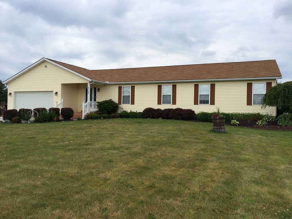 1st image of 5764 Lake Dr
