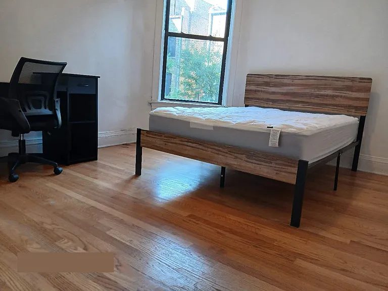 1415 E 52nd St #2 — Photo 5