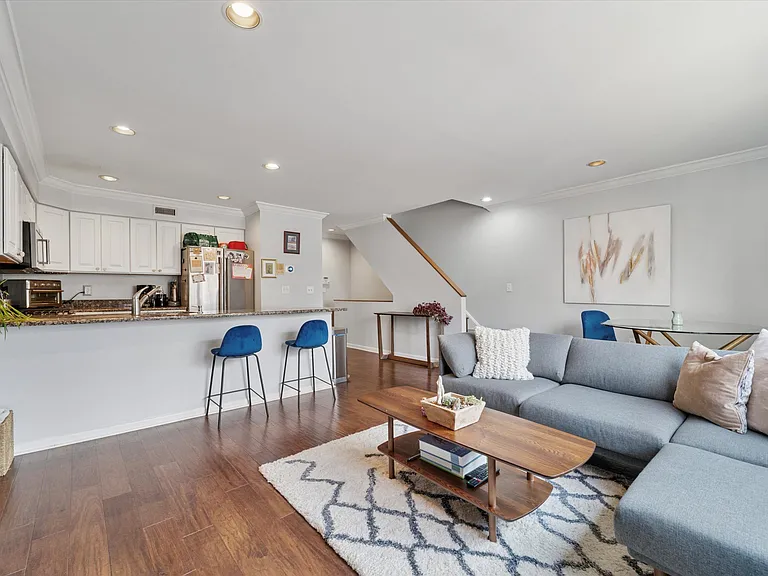 212-24 S 24th St #2416B — Photo 2