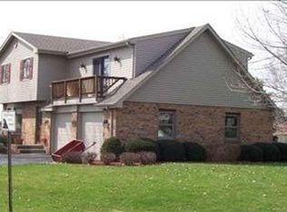 202 N Hilton Dr, Heyworth, IL