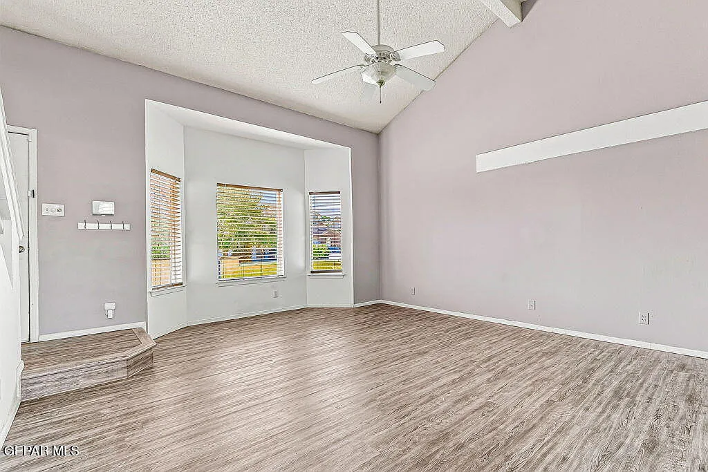 3 bed, 2.5 bath, 1316 sqft, $1,750 — Photo 4