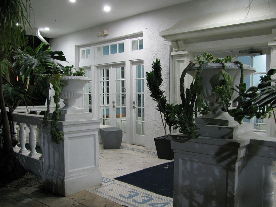 1st image of 334 Euclid Ave APT 105