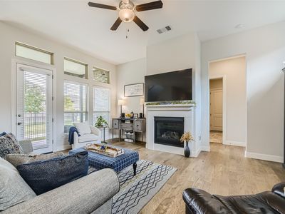 716 Village Green Dr, Argyle, TX, 76226