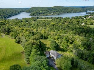 293 Lake Rd, Warren, CT 06777