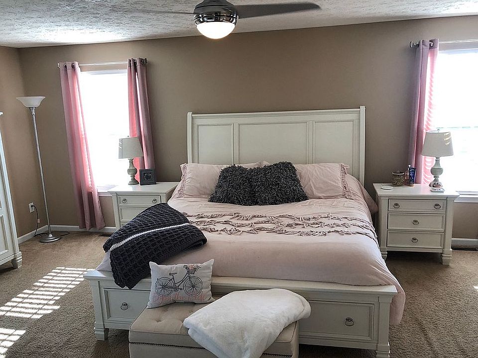 2nd image of 9383 Oak Brook Dr