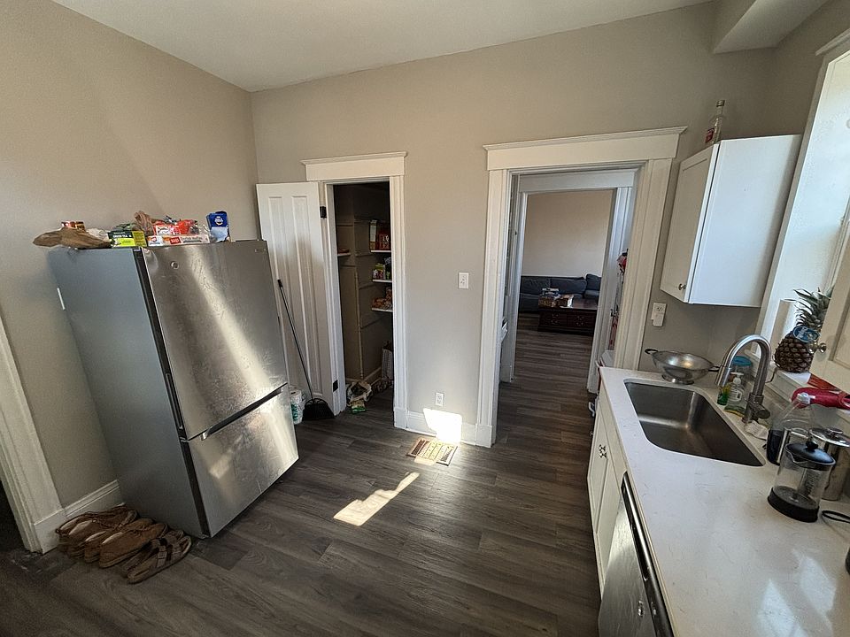 1st image of 281 McCormick Pl #1