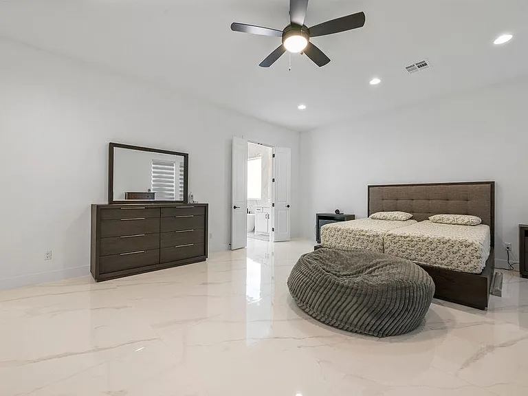 3304 Belted Galloway St — Photo 17