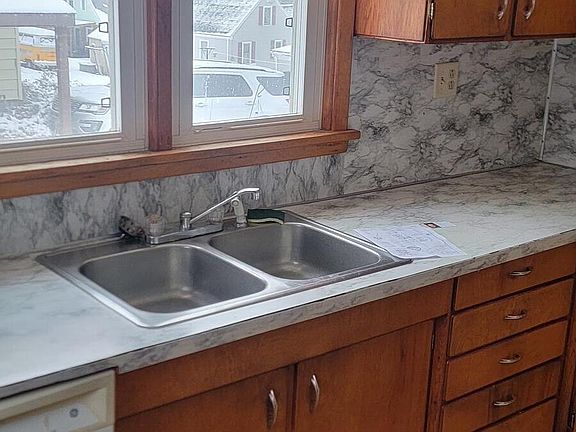 3rd image of 532 Kerner Ave