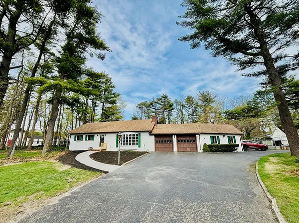 65 Washington Ave, Brentwood, NY 11717