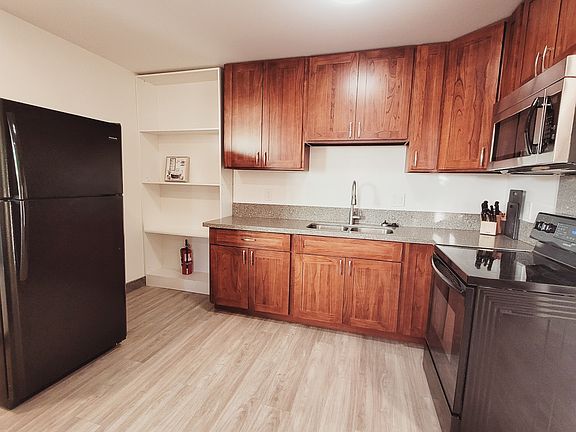 5th image of 1555 Pahulu St Unit D