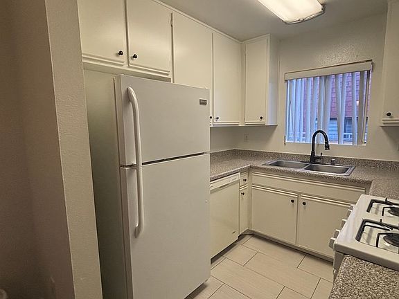 5th image of 3611 S Centinela Ave APT 102