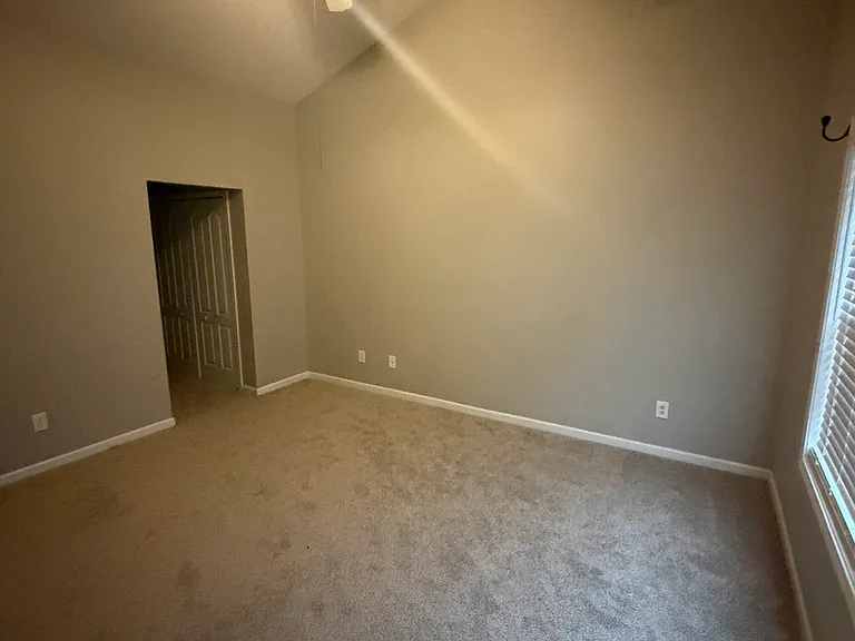 2414 Suwanee Pointe Dr — Photo 14