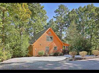 205 Summersweet Ln, Seneca, SC 29672