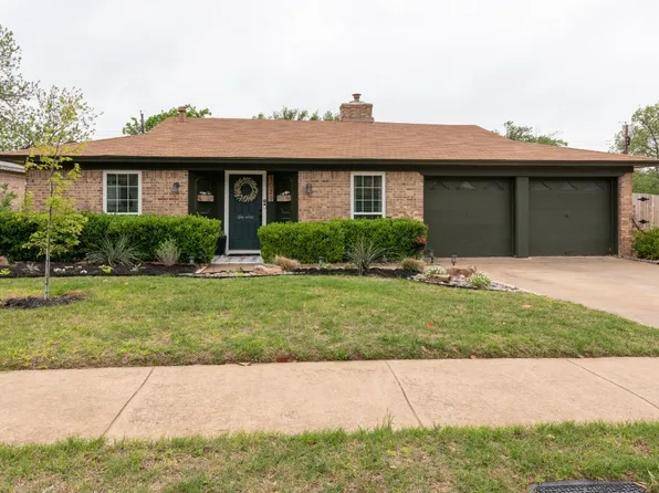 1029 Atlanta Dr, Bedford, TX 76022