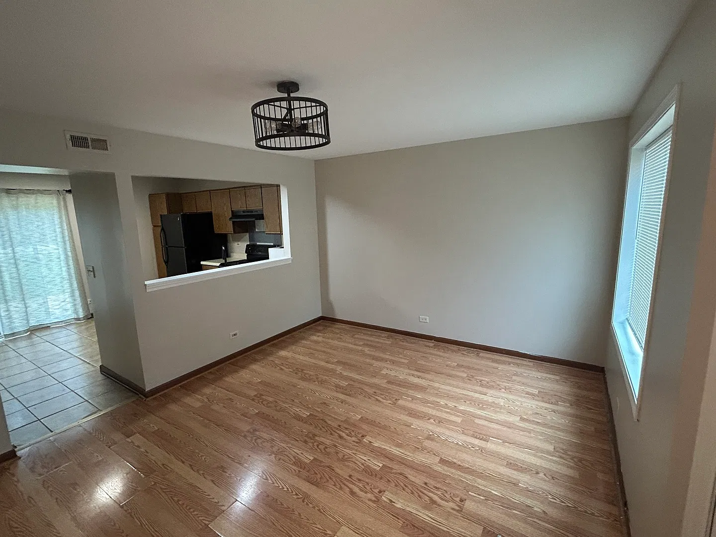 2 bed, 926 sqft, $1,850 — Photo 2