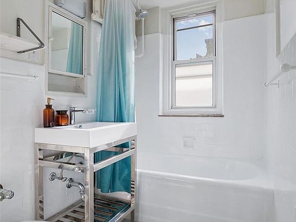 4th image of 363 W 20th St #5A