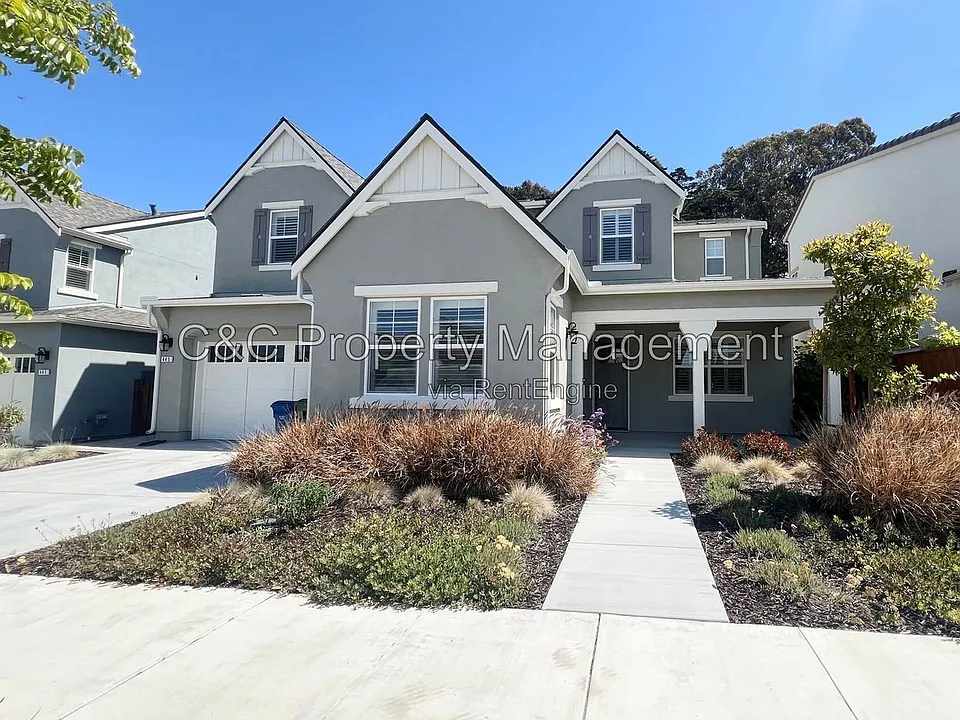 445 Russell Way