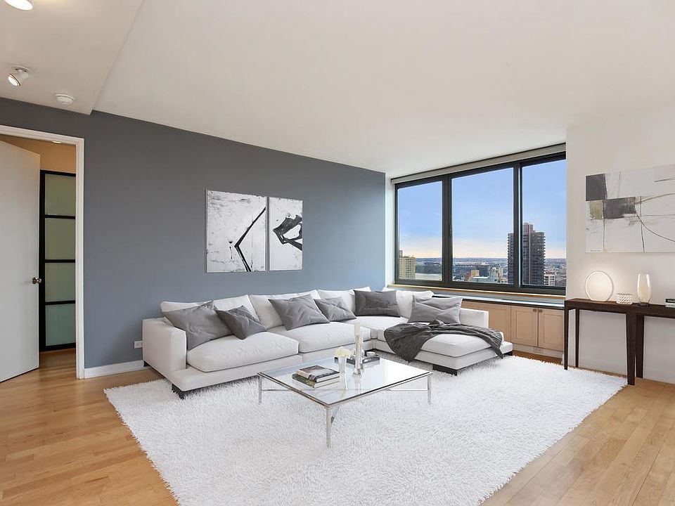 1st image of 300 E 85th St APT 2905