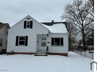 5185 Anthony St, Maple Heights, OH 44137