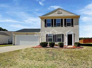 8 Martins Hollow Ln, Simpsonville, SC 29680