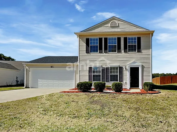 8 Martins Hollow Ln, Simpsonville, SC 29680