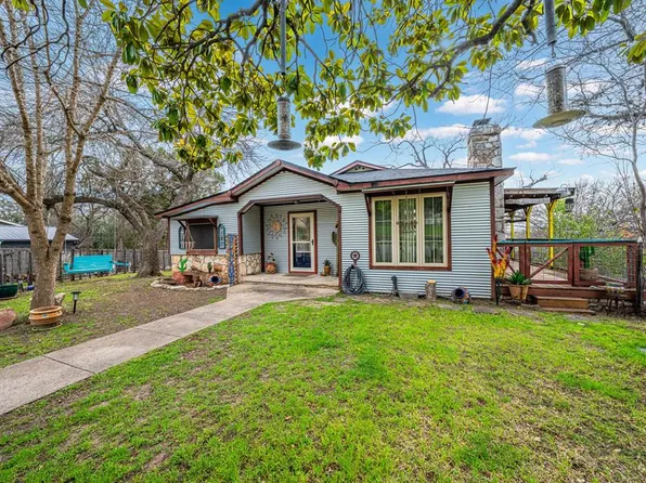 1415 McAllen St, Kerrville, TX 78028