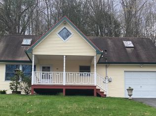 93 Woodlawn Ave, Harveys Lake, PA 18618