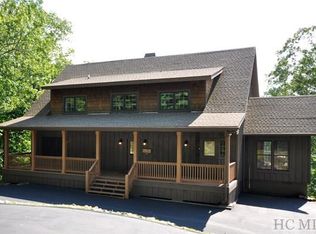 569 Pine Forest Rd, Cashiers, NC 28774