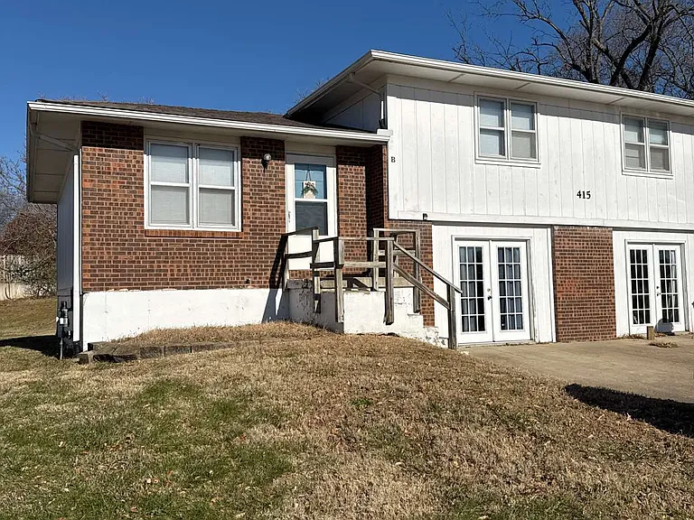 415 W King St #A — Photo 1