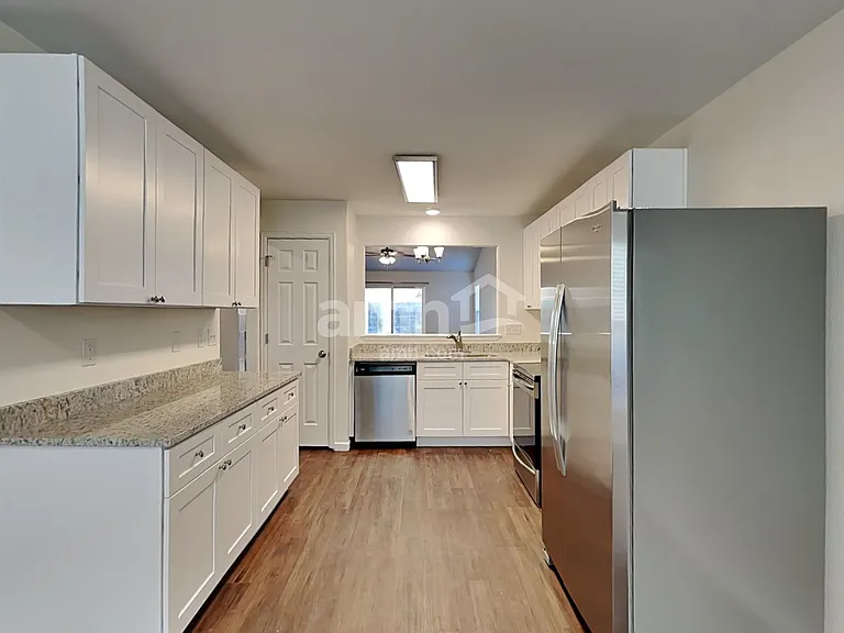 8444 Sunbow Ct — Photo 3